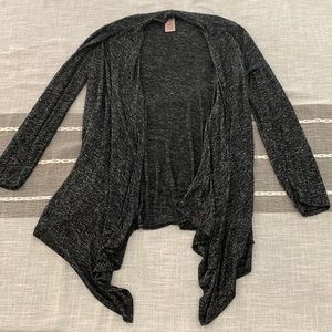 Brand: philosophy size: medium color: black and gray